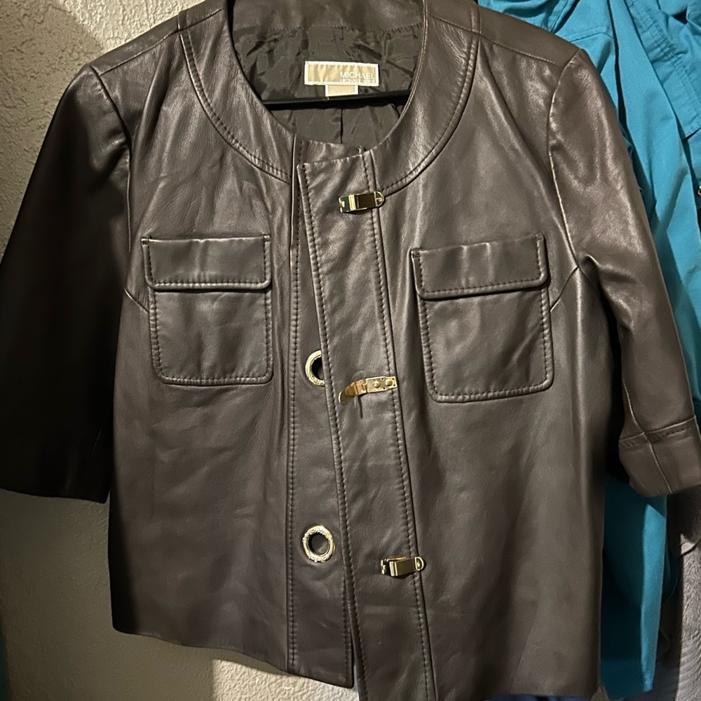 Elegant Brown Leather Jacket